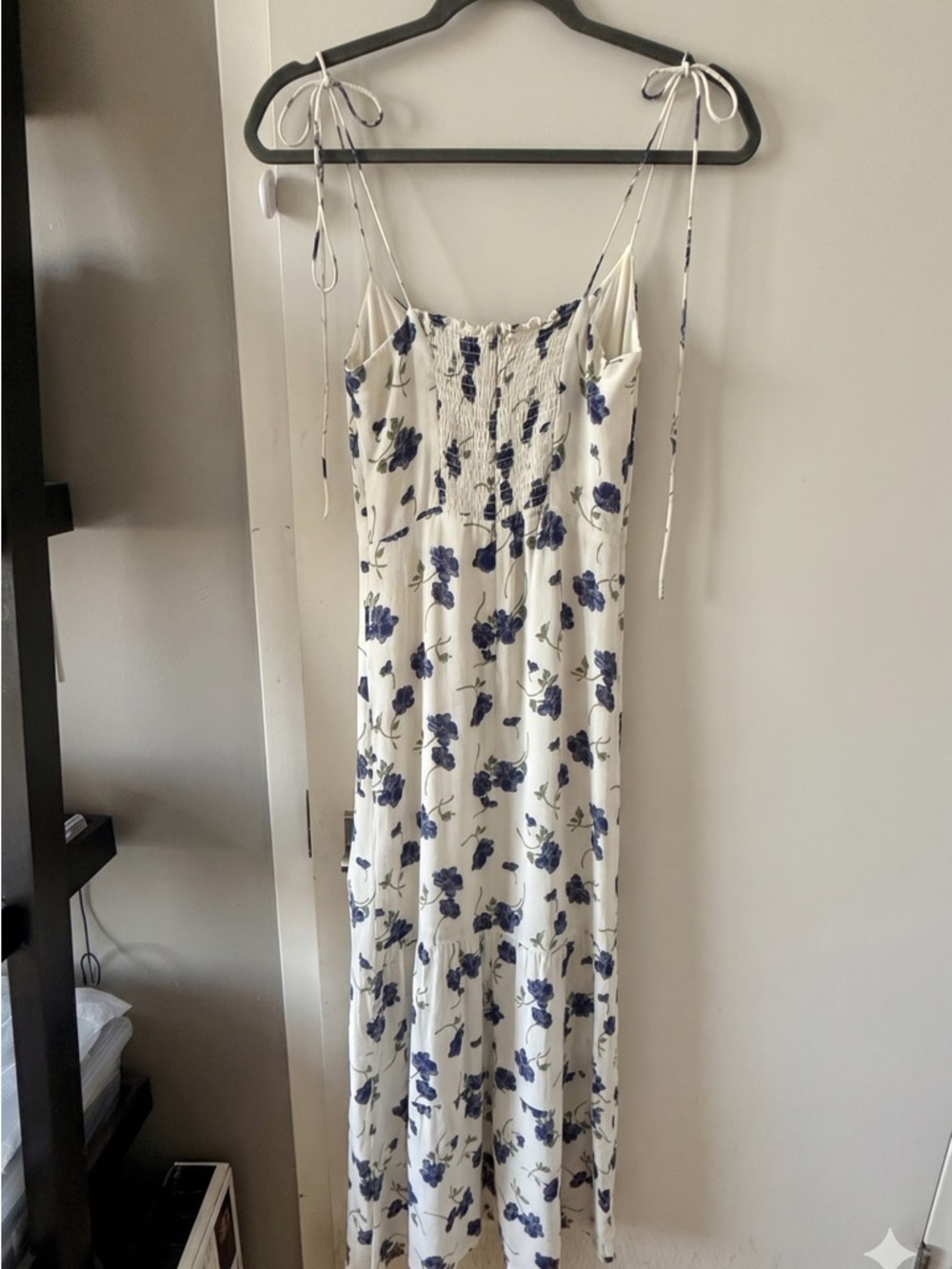 Like new: REFORMATION Emmie Midi Dress | Ivory Blueberries Floral Print | sz 4 - Picture 4 of 6
